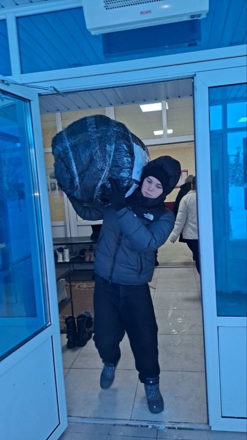 «Актаныш» волонтерлар хәрәкәте махсус хәрби операция зонасындагы якташларга гуманитар ярдәм озатты