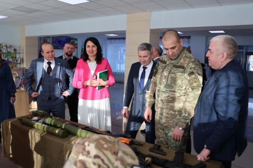 Россия Герое Рәсим Баксиковның Актаныштагы эш визитыннан фоторепортаж