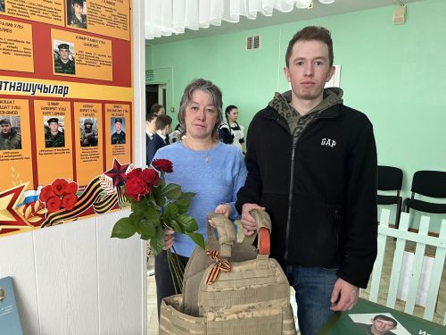 Махсус хәрби операциядә һәлак булган Илнар Гәрәевнең бронежилеты туган мәктәбендәге Иске Кормаш музеена тапшырылды