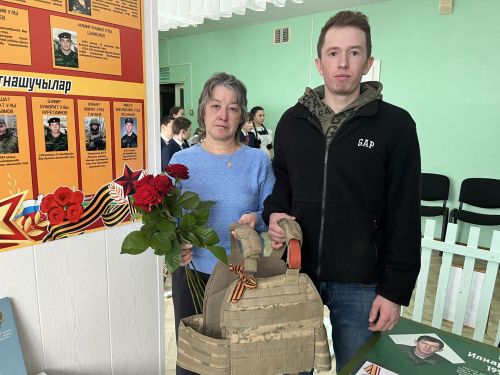 Махсус хәрби операциядә һәлак булган Илнар Гәрәевнең бронежилеты туган мәктәбендәге Иске Кормаш музеена тапшырылды