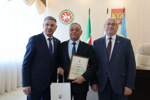 Райондашларыбыз Бөтендөнья татар конгрессының рәхмәт хаты белән бүләкләнде