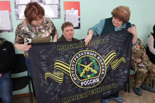 Батырлык ядкаре: Махсус хәрби операция батыры Илнар Гәрәевнең бронежилеты туган мәктәбенә кайтты