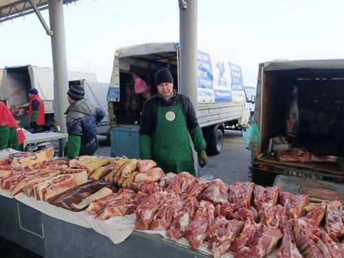 Актаныш җитештерүчеләре Чаллы халкына авыл хуҗалыгы продукциясен тәкъдим итте