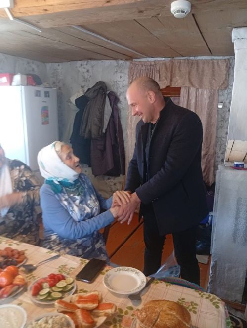 Такталачык авылында яшәүче Гөлсимә Якупова 90 яшьлек юбилеен билгеләп үтте