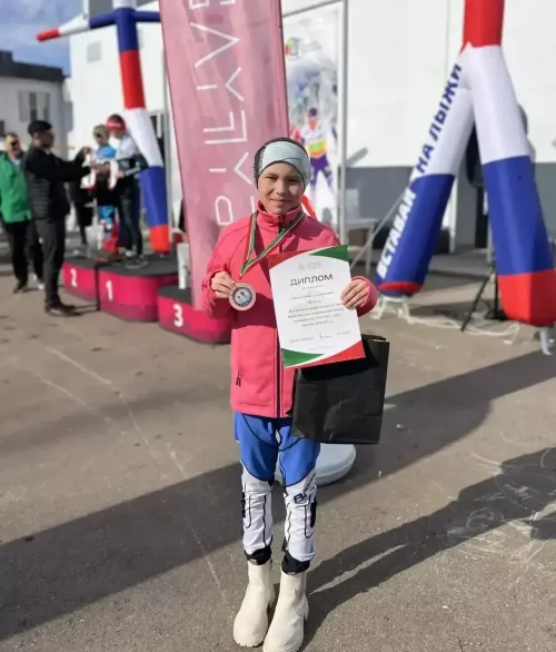 Яшь чаңгычыбыз Лиана Сабирова Бөгелмәдә 3 урын алды