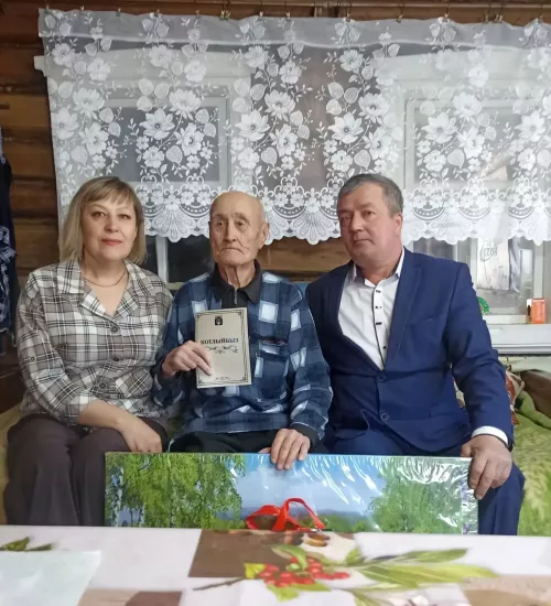 Адай авылында гомер бәйрәме: Фәнзур Флүн улы Флүновка — 90 яшь