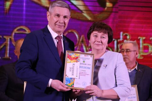«Йолдызлык-2026»: Актаныш районы мәктәп укучыларының гала-концертыннан безнең репортаж