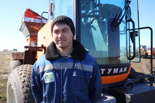 Яшь кыр батыры: Рәвис Гатин— «Әнәк» агрофирмасының ышанычлы механизаторы