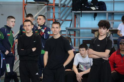 Актанышта көрәш рухы: 100 яшь спортчы район башлыгы кубогы өчен келәмгә чыкты