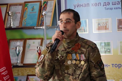 Актаныш технология техникумында узган «Җиңү диктанты» акциясе студентларны, укытучыларны һәм кунакларны бер мәйданга җыйды