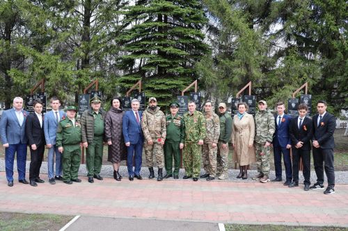 Актаныш технология техникумында узган «Җиңү диктанты» акциясе студентларны, укытучыларны һәм кунакларны бер мәйданга җыйды