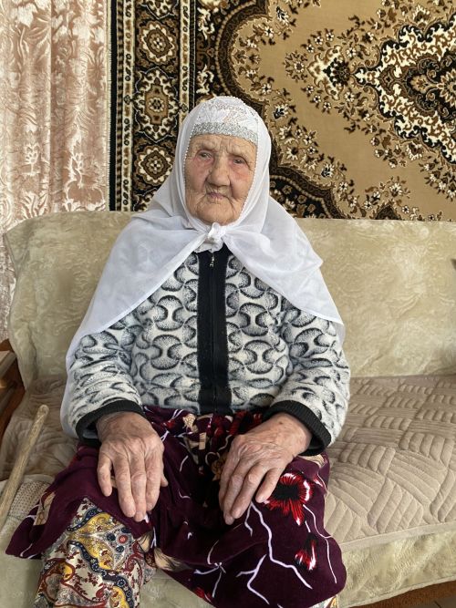 Ачлыкны да, югалтуны да җиңгән гомер