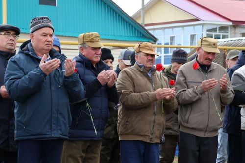 Якташыбыз Шәнгәрәев Ленар Мәрван улы истәлегенә мемориаль такта ачылды