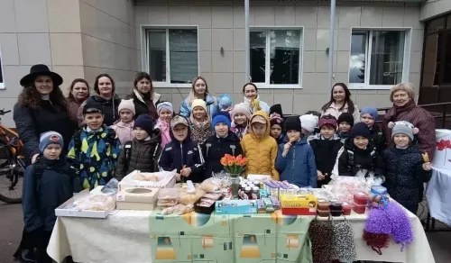 Актанышның 2нче санлы мәктәбендә хәйрия ярминкәсе һәм «Карга боткасы» бәйрәме узды