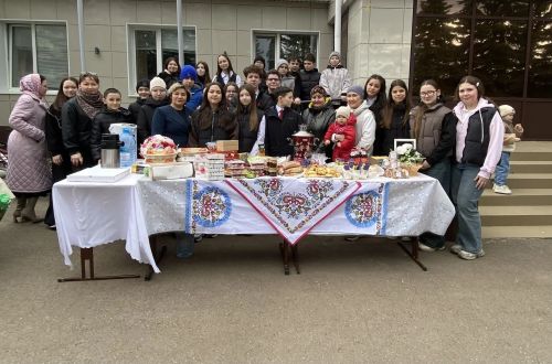 Актанышның 2нче санлы мәктәбендә хәйрия ярминкәсе һәм «Карга боткасы» бәйрәме узды