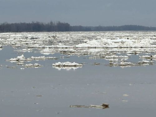 Агыйделдә боз китте: язның тере сулышы