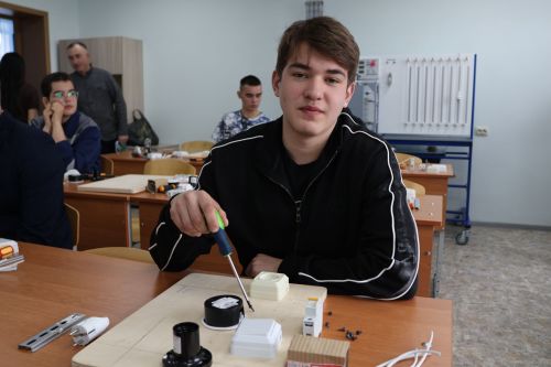 Киләчәккә ток бүгеннән: «Профдебют-2026» укучы яшьләргә һөнәри старт бирә