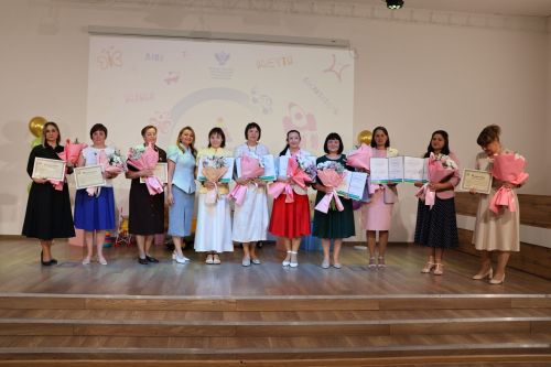 Тәрбиячеләр- фантазиягә бай, балалар күңеленә юл таба белүче кешеләр!