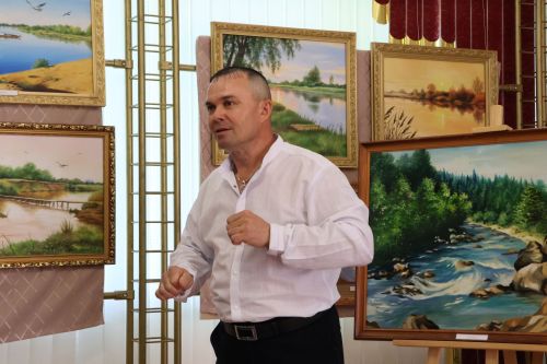 Туган якны өйрәнү музеенда Айрат Сәрвәровның “Гүзәл туган җирем” күргәзмәсе ачылды