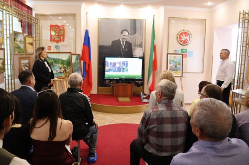 Туган якны өйрәнү музеенда Айрат Сәрвәровның “Гүзәл туган җирем” күргәзмәсе ачылды