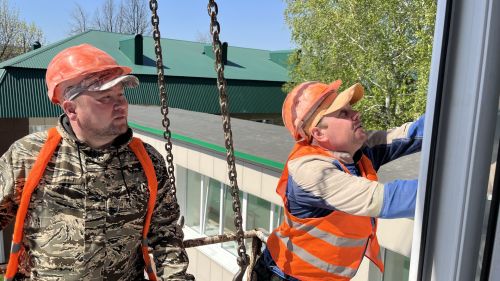 РФ Дәүләт Думасы депутаты Әлфия Когогина яшь табибларны Актанышта төпләнеп калырга өндәде