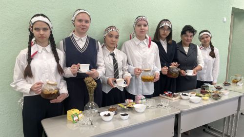 Шифалы үләннәр дөньясында: Актанышның беренче мәктәбендә «Фиточәй» проекты уңышлы тормышка ашырыла