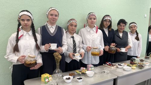 Шифалы үләннәр дөньясында: Актанышның беренче мәктәбендә «Фиточәй» проекты уңышлы тормышка ашырыла