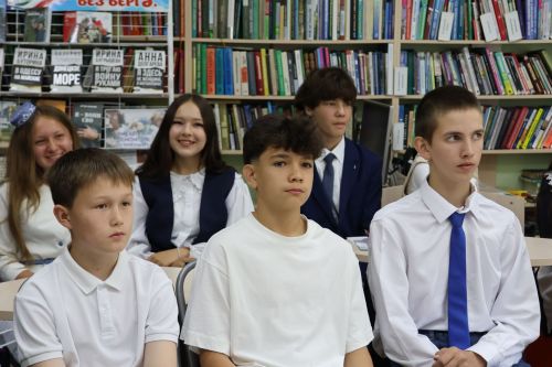 Россия көне алдыннан яшь актанышлыларга паспорт тапшырдылар