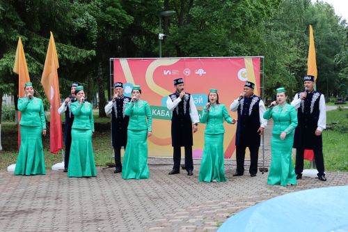 Актанышта Россия көне концертлары гөрли