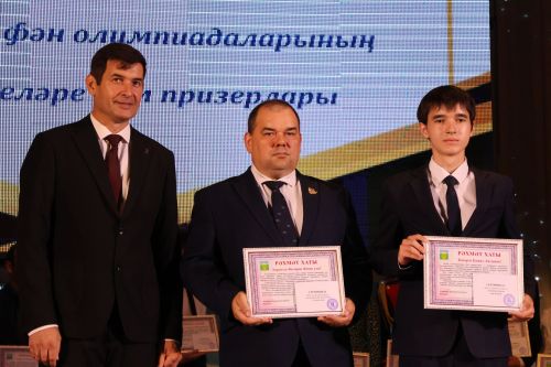 Илшат Вахитов: «Укучының уңышы – укытучының йөрәгенә май булып ята»