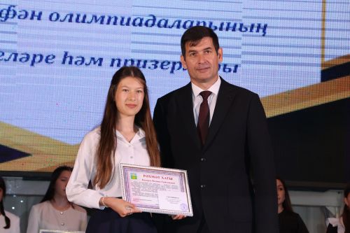 Илшат Вахитов: «Укучының уңышы – укытучының йөрәгенә май булып ята»