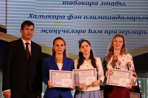 Илшат Вахитов: «Укучының уңышы – укытучының йөрәгенә май булып ята»