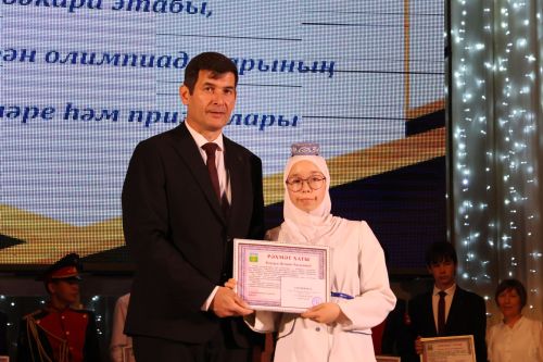 Илшат Вахитов: «Укучының уңышы – укытучының йөрәгенә май булып ята»