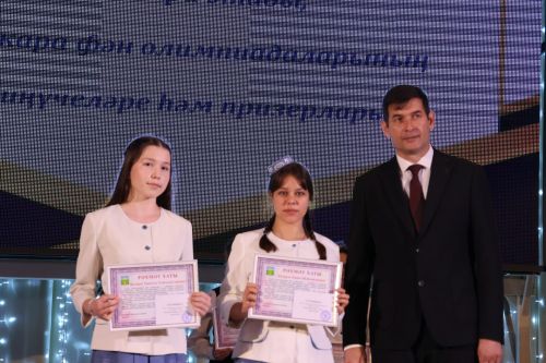 Илшат Вахитов: «Укучының уңышы – укытучының йөрәгенә май булып ята»