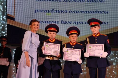 «Ватанга хезмәт итәм!»: Хәсән Заманов исемендәге кадет мәктәбе республикада сынатмады