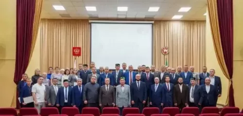 Актаныш эшмәкәрләре Фәрдиевләрне Казан Сабан туе алдыннан котладылар