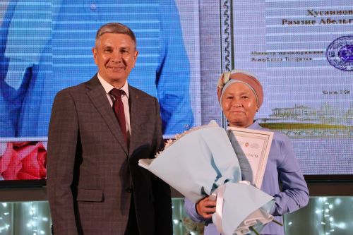 Актанышта ак халатлы фәрештәләрне хөрмәтләделәр (исемлек һәм фотолар)