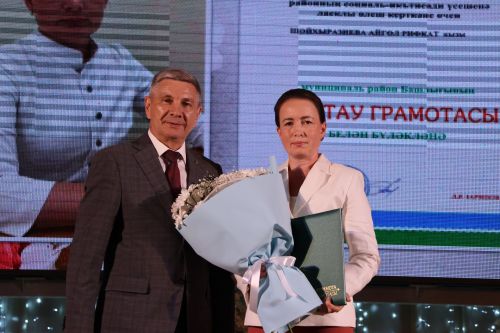Актанышта ак халатлы фәрештәләрне хөрмәтләделәр (исемлек һәм фотолар)