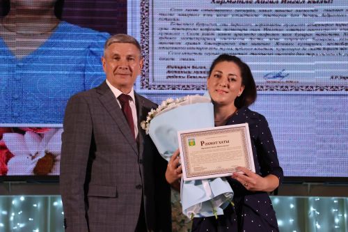 Актанышта ак халатлы фәрештәләрне хөрмәтләделәр (исемлек һәм фотолар)
