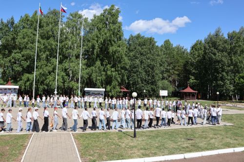 Дуслык һәм бердәмлек мохиты: «Бүләк» лагеренда 21 төбәктән килгән балалар ял итә