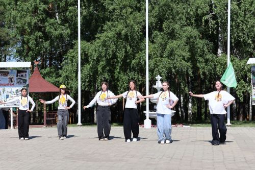 Дуслык һәм бердәмлек мохиты: «Бүләк» лагеренда 21 төбәктән килгән балалар ял итә