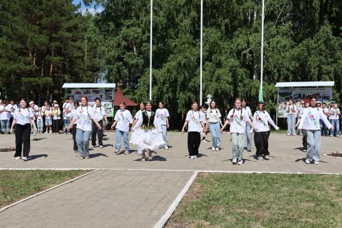 Дуслык һәм бердәмлек мохиты: «Бүләк» лагеренда 21 төбәктән килгән балалар ял итә