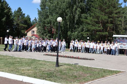 Дуслык һәм бердәмлек мохиты: «Бүләк» лагеренда 21 төбәктән килгән балалар ял итә