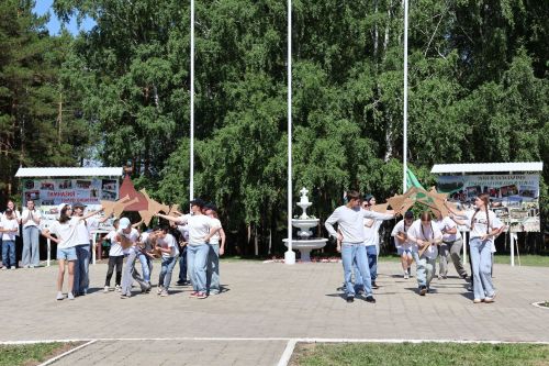 Дуслык һәм бердәмлек мохиты: «Бүләк» лагеренда 21 төбәктән килгән балалар ял итә