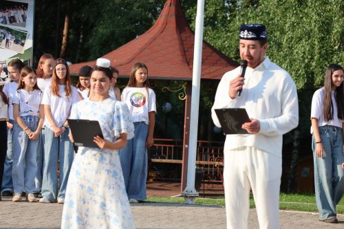 Фоторепортаж: «Бүләк» лагеренда өченче смена ачылышыннан иң матур мизгелләр
