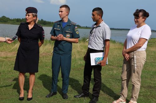Әҗәкүл су буенда профилактик рейд узды: белгечләр куркынычсызлык кагыйдәләрен искә төшерде