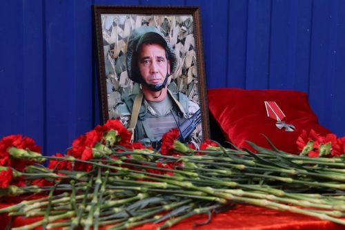 Богады авылында махсус хәрби операциядә һәлак булган Илфак Габидуллин истәлегенә хәтер тактасы ачылды