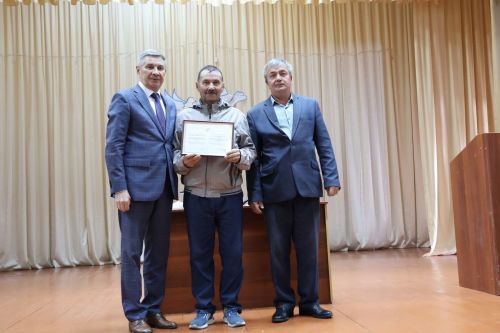 Күңелле мизгелләргә бай очрашу