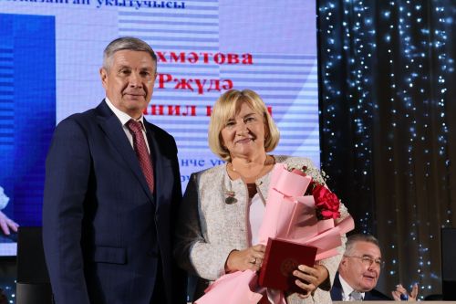 50дән артык мәгариф хезмәткәре лаеклы бүләкләрен алды