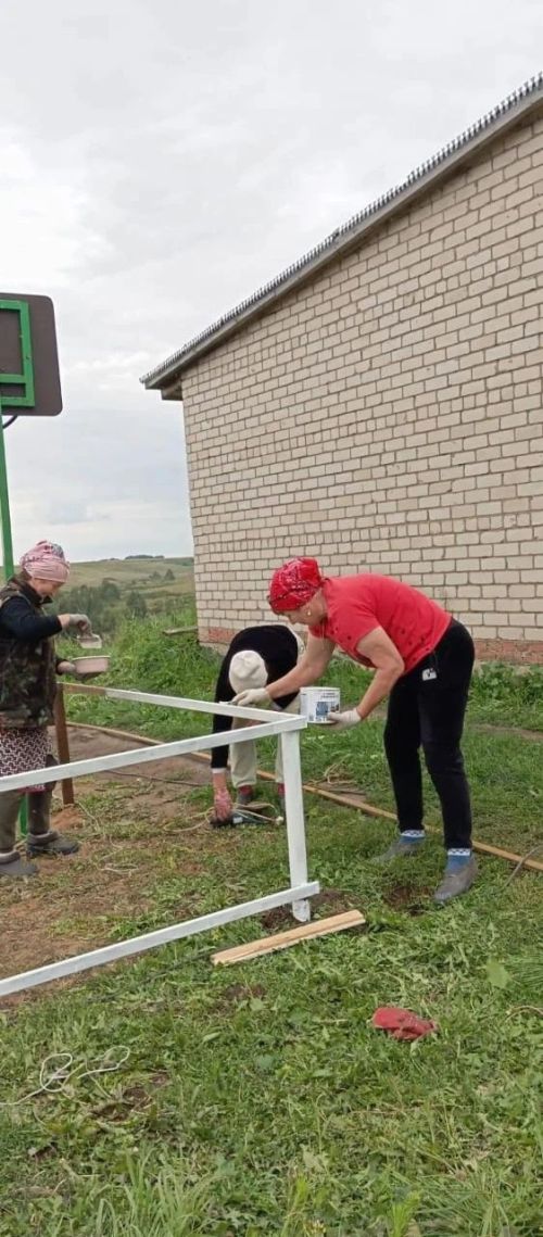 Авылны авылдашлар яшәтә